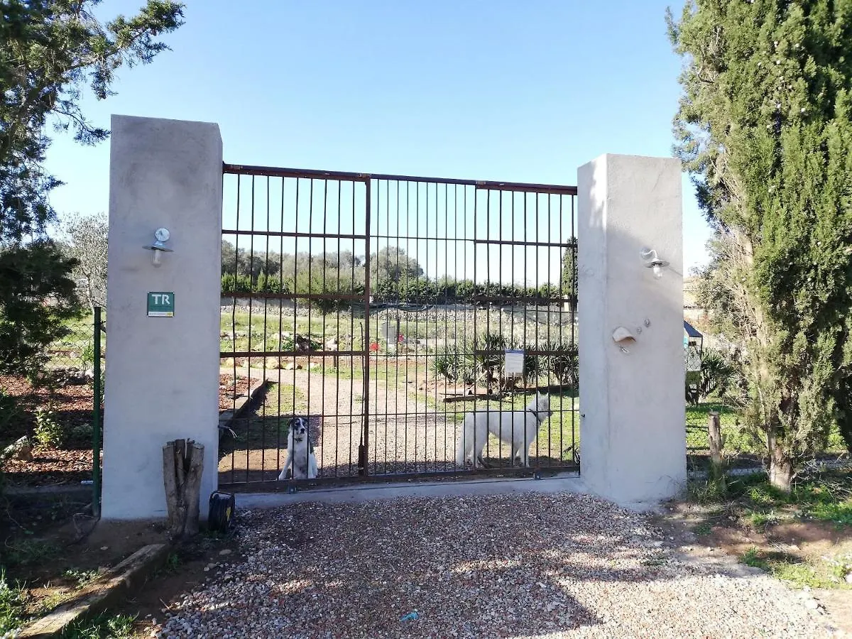 *** Bed & Breakfast Mas Del Llop Blanc - Dog Friendly Hostal Rural - B&B Sobrestany Spain