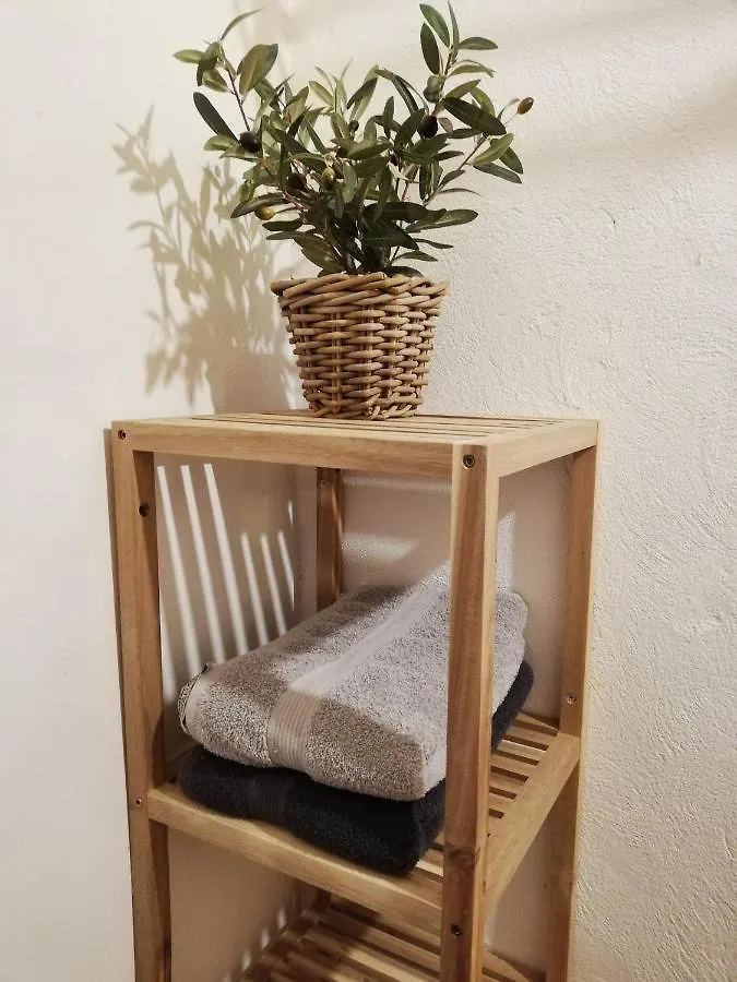 Bed & Breakfast Mas Del Llop Blanc - Dog Friendly Hostal Rural - B&B Sobrestany