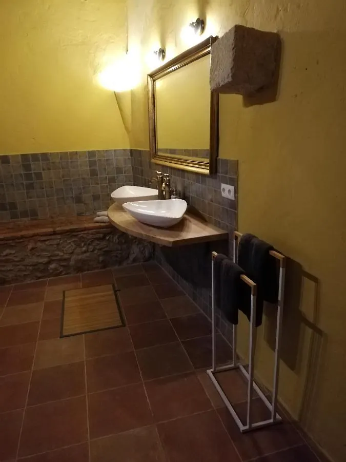 Bed & Breakfast Mas Del Llop Blanc - Dog Friendly Hostal Rural - B&B Sobrestany