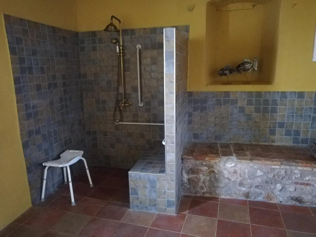 Mas Del Llop Blanc - Dog Friendly Hostal Rural - B&B Sobrestany Bed & Breakfast