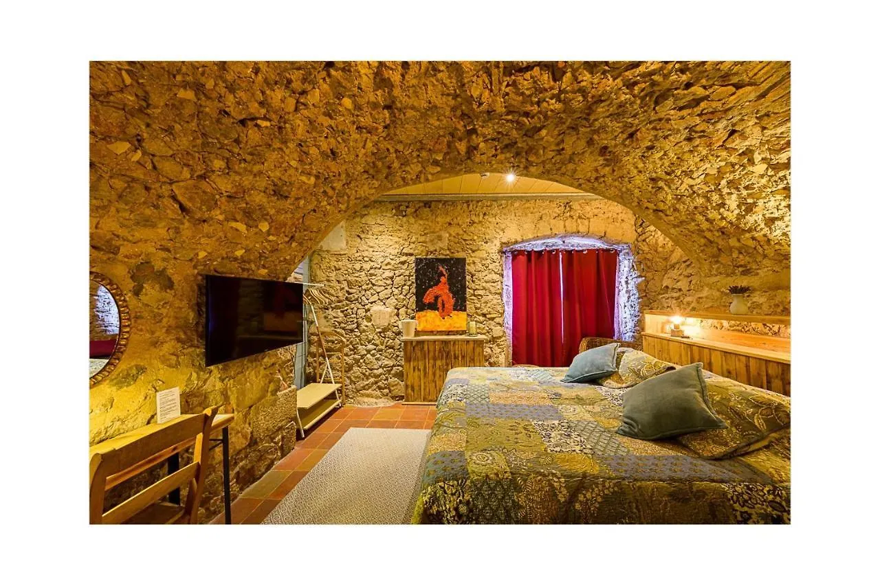 Mas Del Llop Blanc - Dog Friendly Hostal Rural - B&B Sobrestany Bed & Breakfast