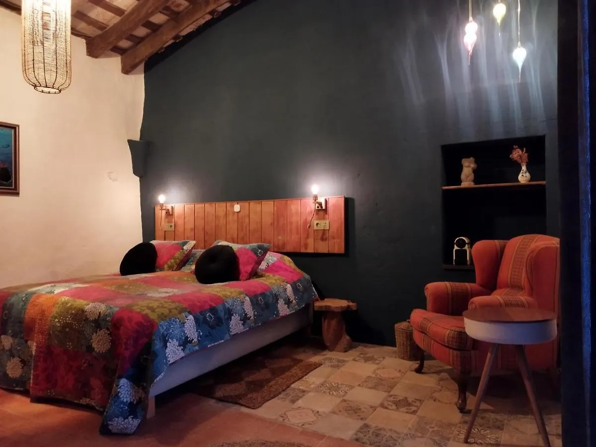 Mas Del Llop Blanc - Dog Friendly Hostal Rural - B&B Sobrestany 3*,