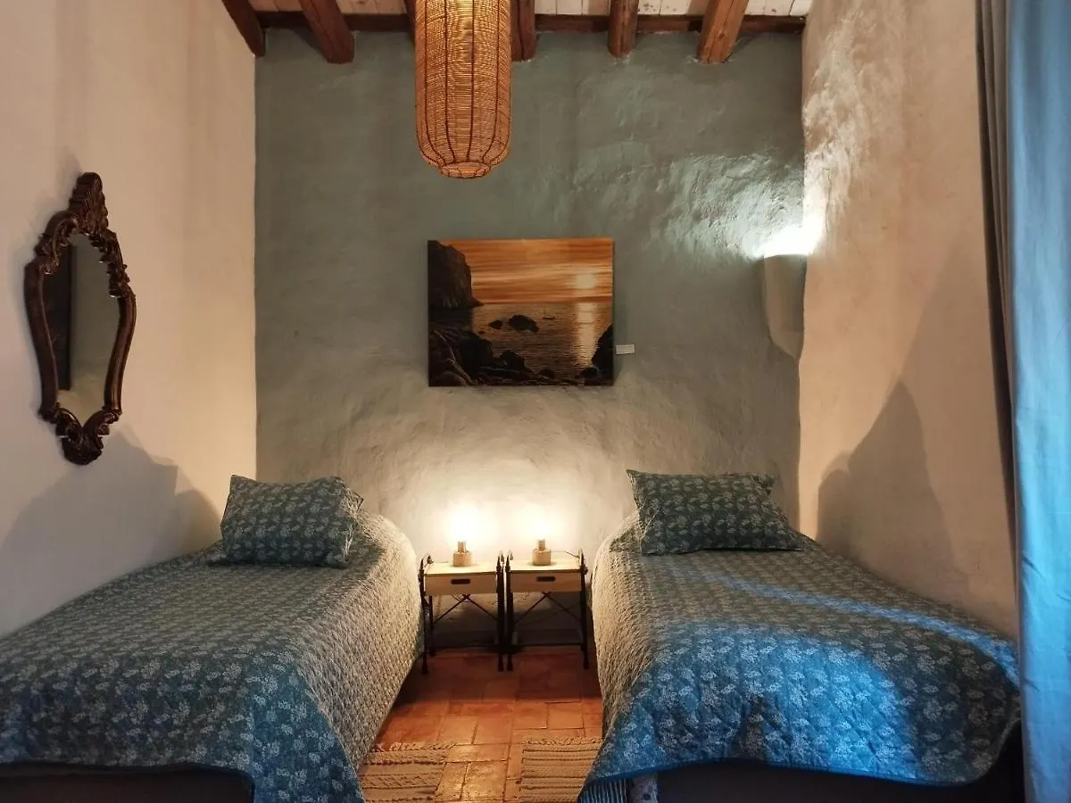 Mas Del Llop Blanc - Dog Friendly Hostal Rural - B&B Sobrestany Bed & Breakfast