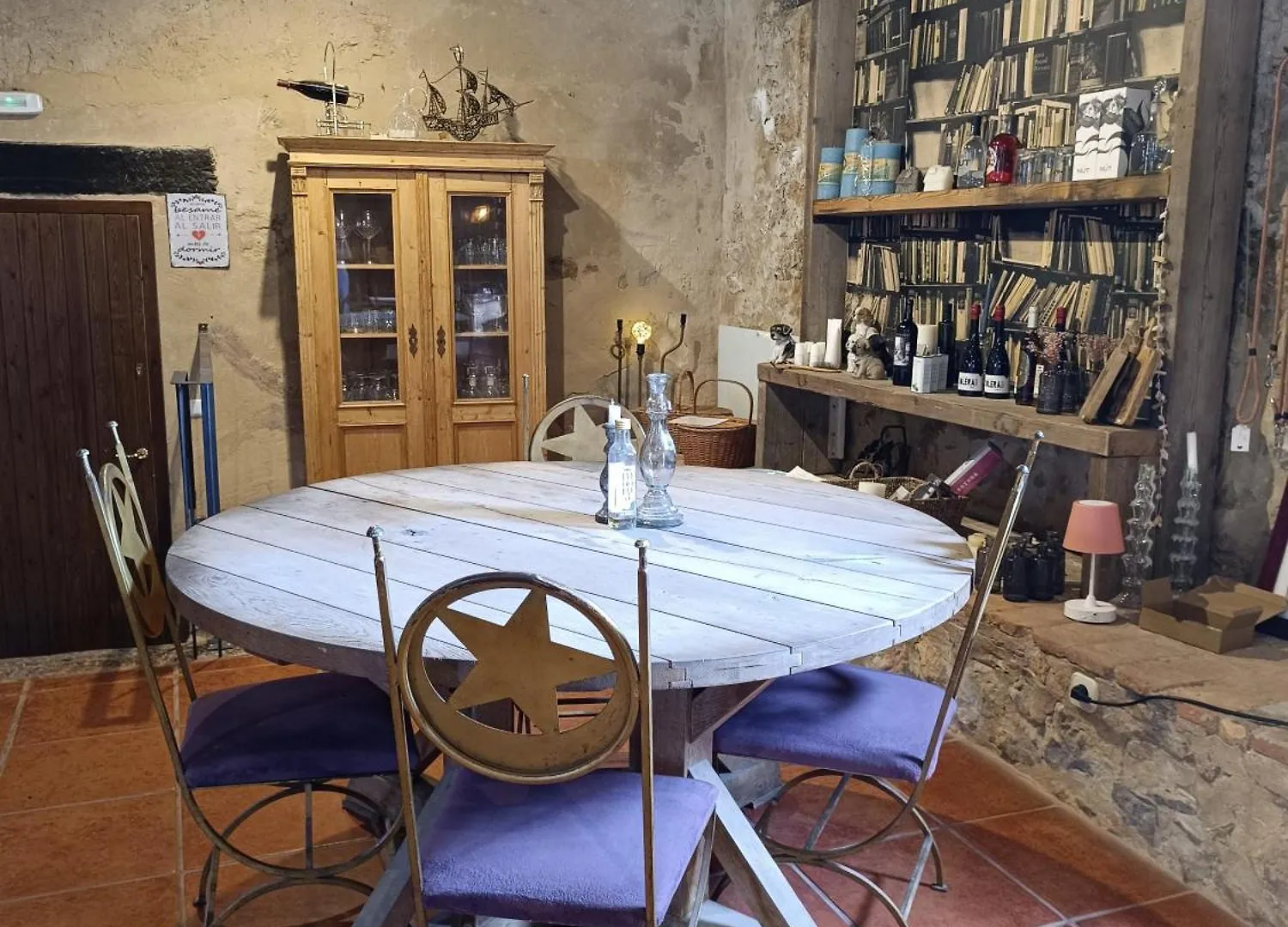 *** Bed & Breakfast Mas Del Llop Blanc - Dog Friendly Hostal Rural - B&B Sobrestany Spain