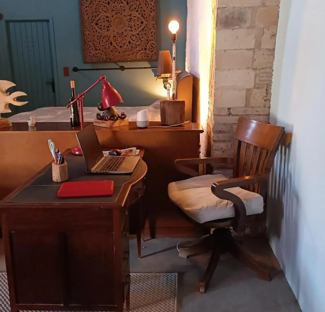 Bed & Breakfast Mas Del Llop Blanc - Dog Friendly Hostal Rural - B&B Sobrestany