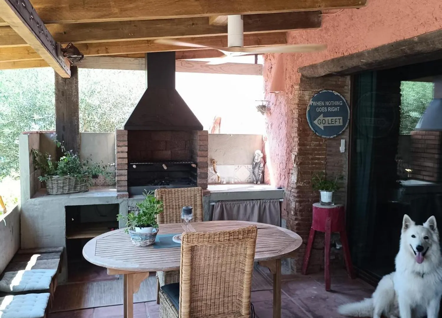 Mas Del Llop Blanc - Dog Friendly Hostal Rural - B&B Sobrestany 3*,